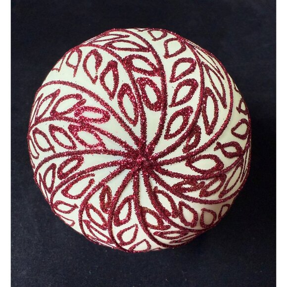 Large Glass Red & White Glitter Leaf Patterned Christmas 4" Ornament Ball - Picture 5 of 6